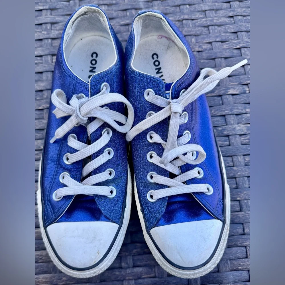 Converse Shoes - Picture 5 of 7